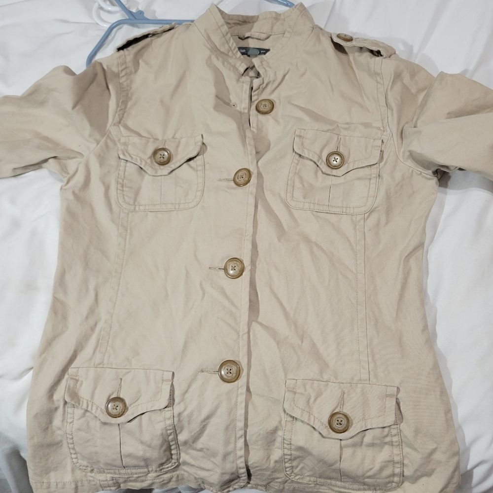 Gap buttonup khaki jacket  - Picture 5 of 11